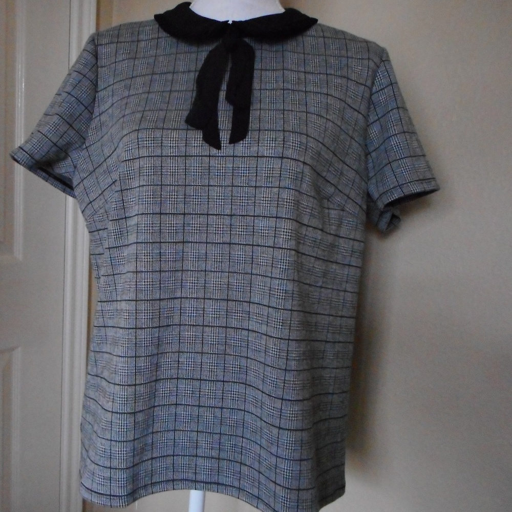 CeCe Bow Collar Top